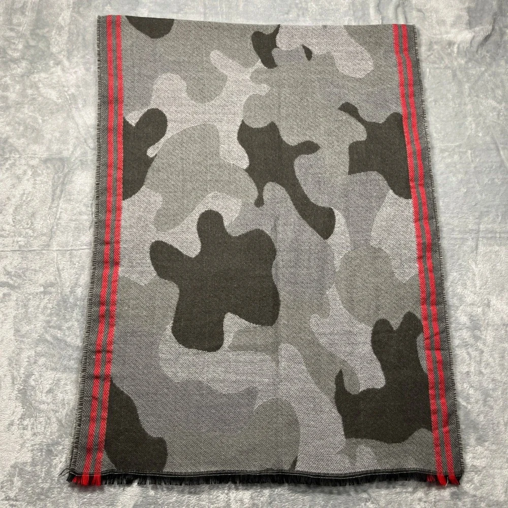 Studio‎ Scarf Grey Camo Red Stripe Fringed Knit Rectangular Wrap